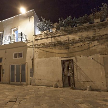 La Loggia dei Raynò Acomodação com café da manhã Lecce Exterior foto